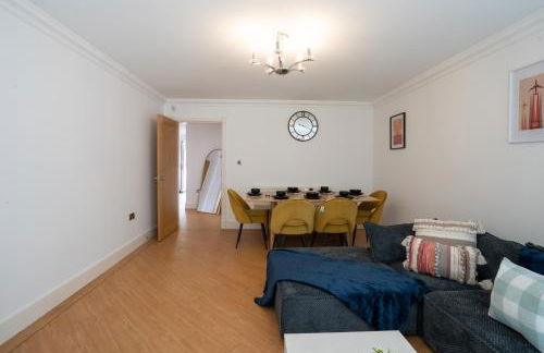 Emirates House, Luxe 5 Bed, with King sized Beds, next to Aiport & NEC, JLR 5 mins - Foto 33
