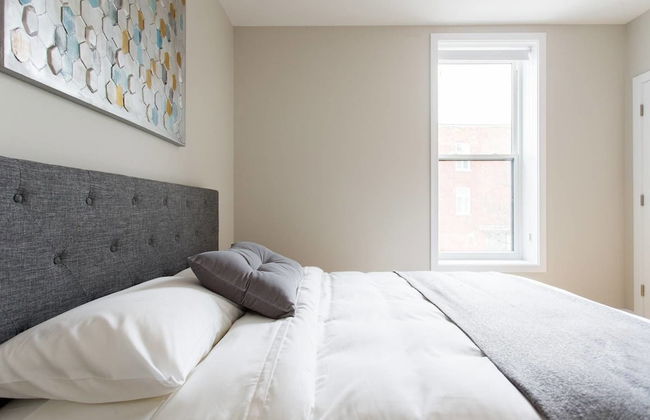 Trendy Little Italy 3 Bedroom Condo - Foto 10