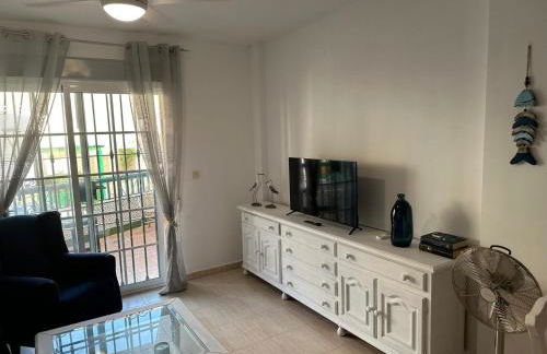 A 30 metros del mar, en el corazón del Peñón - Foto 1