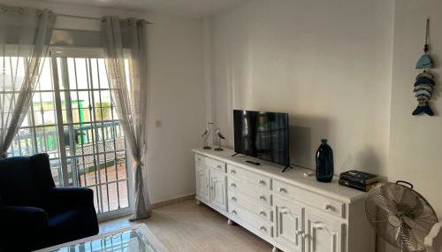 A 30 metros del mar, en el corazón del Peñón - Foto 1