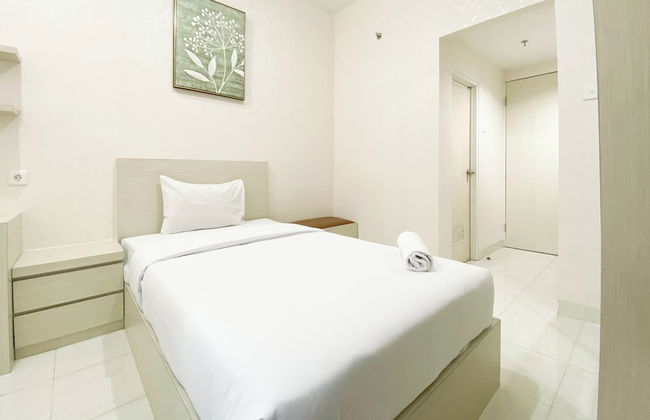 Minimalist And Homey Studio Room At Amartha View Apartment - Foto 10