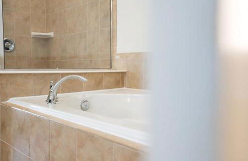 Large Themed Pool Home at Windsor at Westside - Photo 32