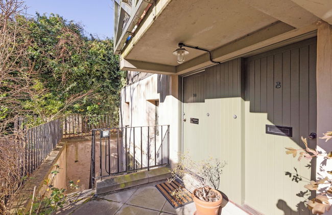 Secluded Brewery Apartment - Foto 34