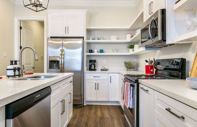 Hosteeva 3BR Steps to St. Charles Ave - Foto 10