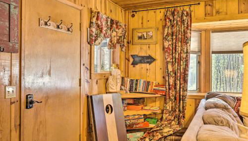 California Retreat with Deck, Fire Pit and Grill! - Foto 4