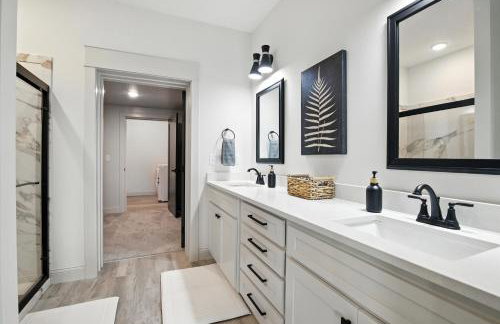 Brand New Cool Comfy Lawrence Retreat Duplex - Photo 8