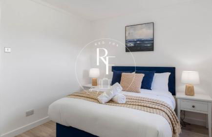 The Den at the Harbour - Photo 8