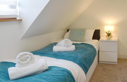 Coombe Wood Coach House - Foto 18