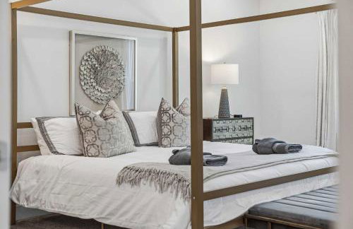 Pleasant Place Villa -Newly Built with Pool Close to downtown&beach - Foto 16
