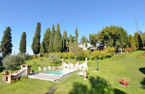 Villa in Uzzano with Private Pool & Garden - Foto 25
