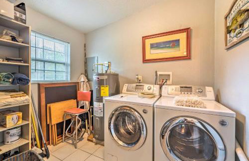 2 Mi to Beach Canal-Front Home in Hudson! - Foto 18