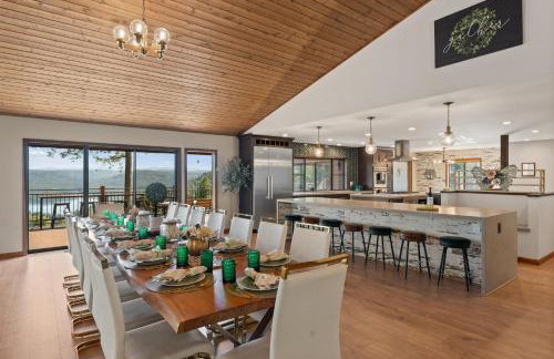 The Gathering Place! Sleeps 24, Lakeview, Game room - Foto 2