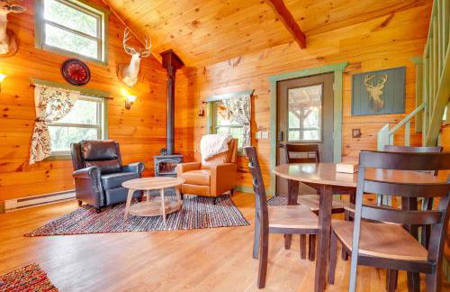 On 30 Acres with Trails and Garden Stockholm Cabin! - Foto 1