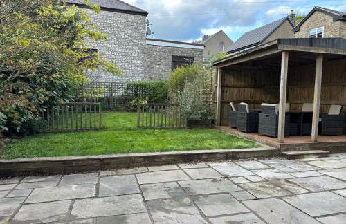 CLIFTON BANK - Characterful & Cosy Home in Buxton, Peak District - Photo 31