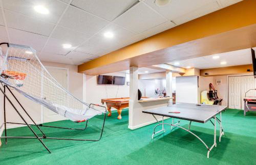 Theater and Game Room at Trenton Area Home - Foto 25