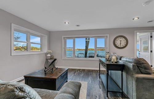 Renovated Lake Cabin with Fire Pit and Kayaks - Photo 37