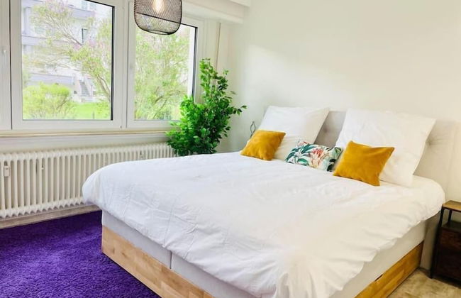 3 bedrooms in Center Terrace & Parking - Photo 2