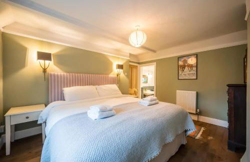 Hollyhocks, Tunstall - Foto 7