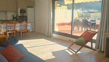 Sunny Relaxing Penthouse Costa Brava, Sea & Mountain Views, Huge Terrace, Fiber 1GB - Foto 5