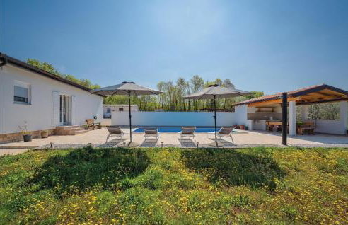 Gorgeous Home In Buje With Kitchen - Foto 9