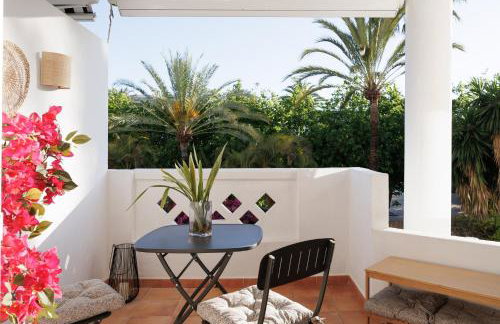 MARBELLA BANUS SUITES - Banús - Playa Rocio - Beach Access Complex -3BD-3BA - Direct Access to the Sea - Outdoor Terrace - 3 min Walk to Puerto Banús Marina - Walk to Beach & El Corte Ing Luxury Shopping - Ideal for Families - Foto 7