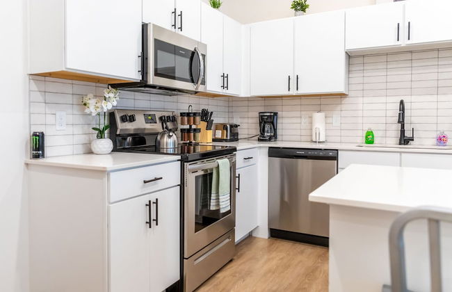 Brand New Suite in Kansas City - Photo 11