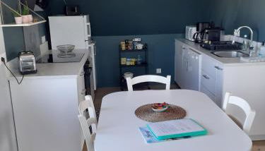 CHARMANT APPARTEMENT à 150 M des THERMES et du CENTRE VILLE - Photo 1, stove, dishwasher, toaster