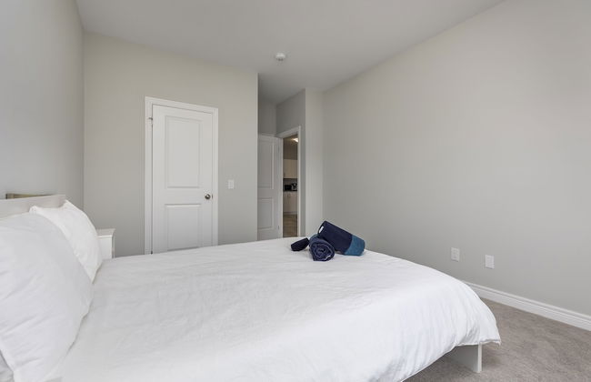 Luxury Bungalow mins Niagara falls & Brock uni - Photo 3