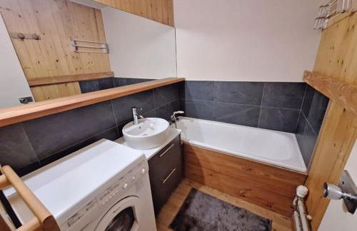 Cozy apartment with balcony and pool - Photo 12