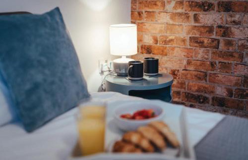 5 Bed Family Home- Free Parking - Foto 10