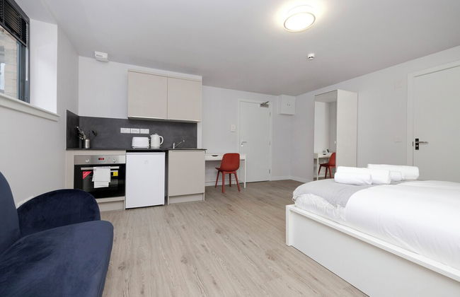 JOIVY Superior Studio near The Meadows - Photo 8