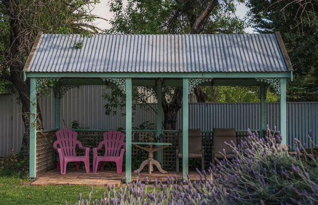 Jasmine's Cottage - Photo 26