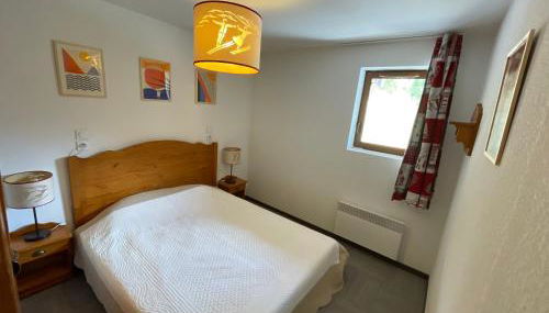 Appartement Vars sur les pistes de ski avec piscine - Foto 4