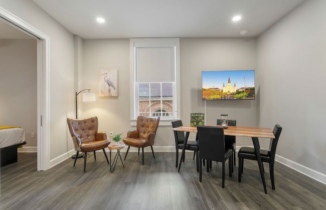 Bywater Suite Hotel - Photo 51