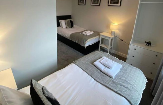 Flat - Sleeps 4 - Pet Friendly - Parking - Foto 5