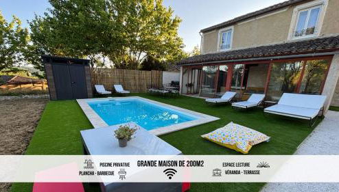 At Stéphanie and Damien's, Charming stone and pool - Foto 1