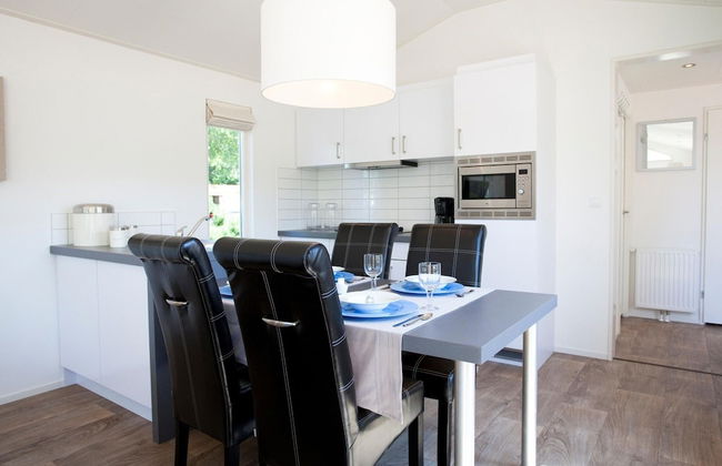 Nice Chalet Near the Golf Course in a Holiday Park - Foto 12