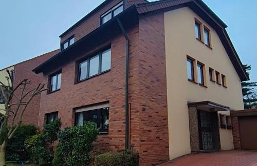 Einzelzimmer Wohnkeller in Oberhausen Alstaden für 3 Personen ohne Küche, Gefrierschrank und Mikrowelle Vorhanden!! - Foto 2