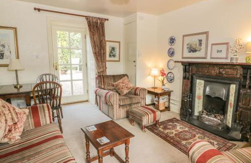 Near Bank Cottage - Photo 3