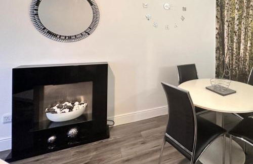 Central 1-Bed Apt Sleeps 4 5 mins to Station - Photo 30