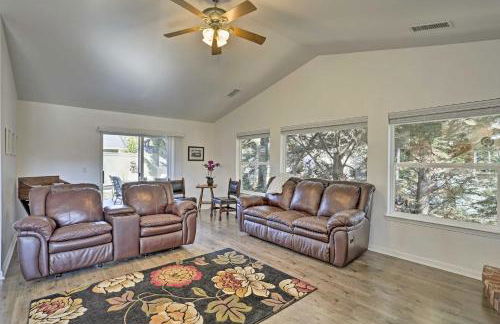 Centrally Located Mt Shasta Home with Deck! - Foto 6
