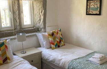 Hebden Bridge Riverside Cottage - Photo 24