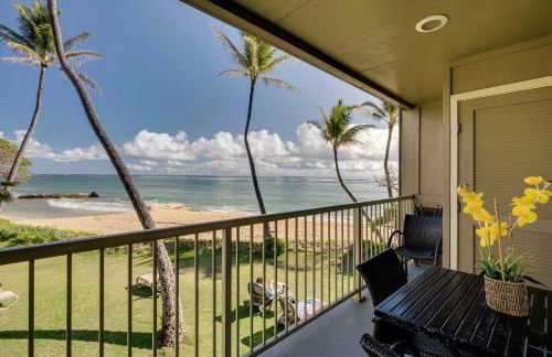 Waipouli Beachfront Condo with Balcony and Ocean Views - Foto 2