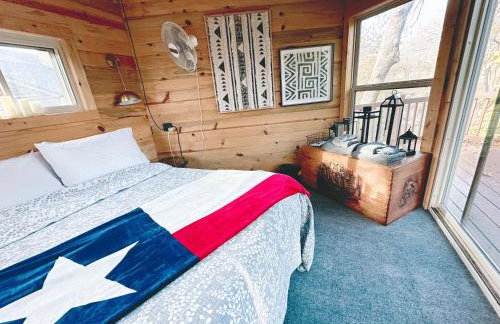 Garland Treehouse Villa: Patio Feasts & Creekside by Vacation Your way - Foto 49