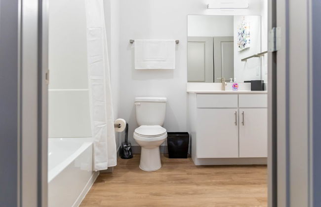 Brand New Suite in Kansas City - Photo 36