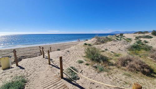Luxury Beach Marbella Boutique Penthouse 2 bedrooms Pools Open 365 days - Foto 3
