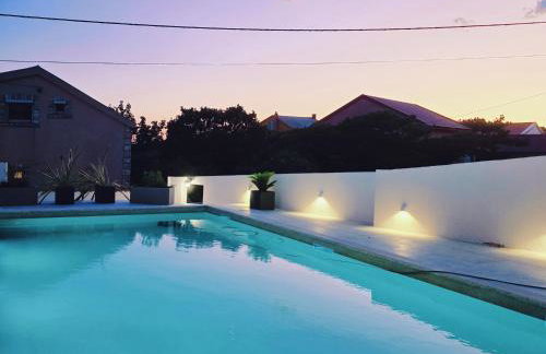 Mare`s Private House 1st floor with Pool - Foto 33