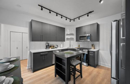 PFR Suites - Highland, 3BR 2BA Shadyside Condo, 2 King Beds, 3rd Floor Walkup - Foto 42