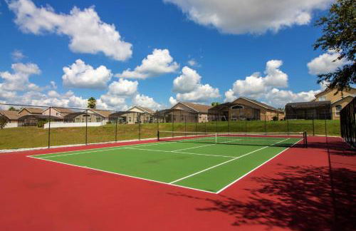 Ultimate Family Escape Near Disney - Sparkling Pool, Hot Tub & Epic Private Movie Room - Foto 14