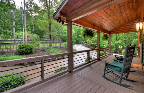 A Little Bit of Heaven Swim in the creek soak in the hot tub and relax in comfort - Foto 51